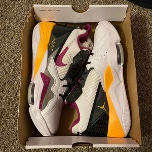 Brand new, never used Jordon Zooms ‘92.